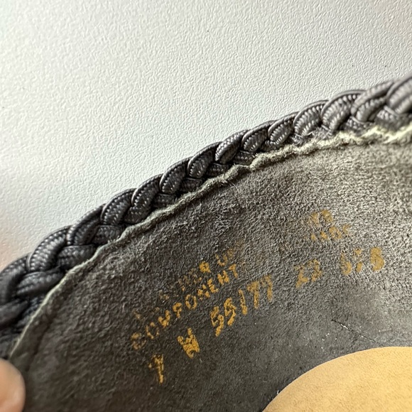 Hush Puppies Grey Loafer Suede Flats Size 7 W - Picture 16 of 16